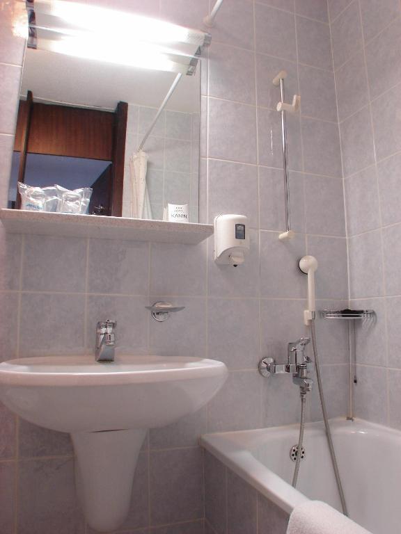 Hotel Kanin Bovec Chambre photo